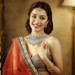 How to Drape Sarees Like Bollywood Fashionable Celebs