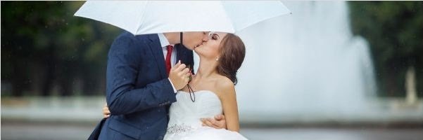 shooting a wedding on a rainy day