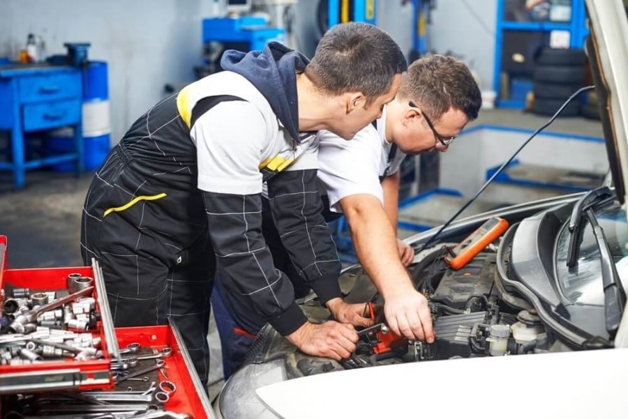 Top 5 Tips to Follow When Hiring A Car Mechanic