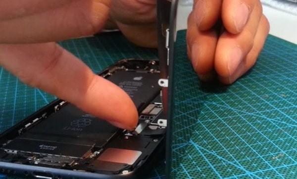 iPhone screen repair Vancouver