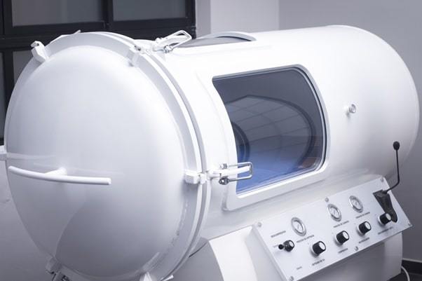 hyperbaric oxygen chamber