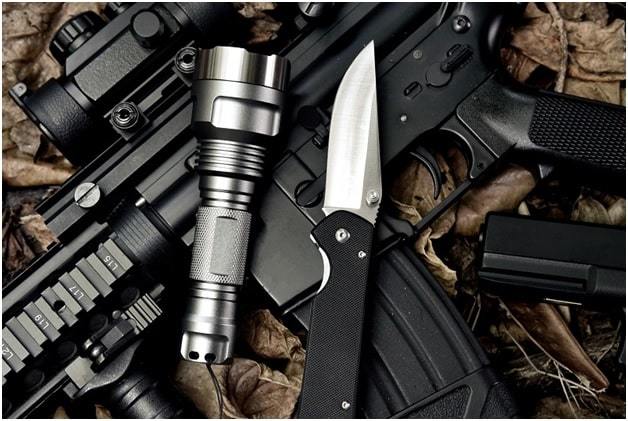 gun and knife tactical weapons